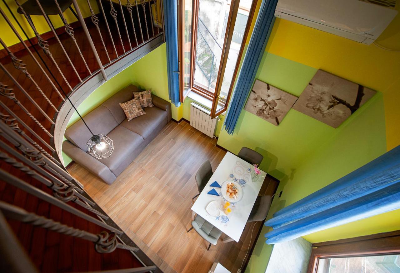 Ferienwohnung Casa "Positano" Da Ely - Salerno Centro Con Self Check-In Exterior foto