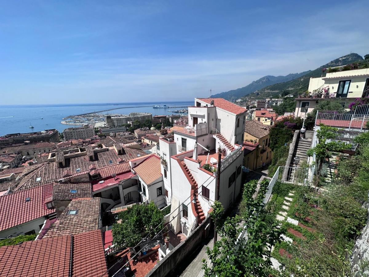 Ferienwohnung Casa "Positano" Da Ely - Salerno Centro Con Self Check-In Exterior foto