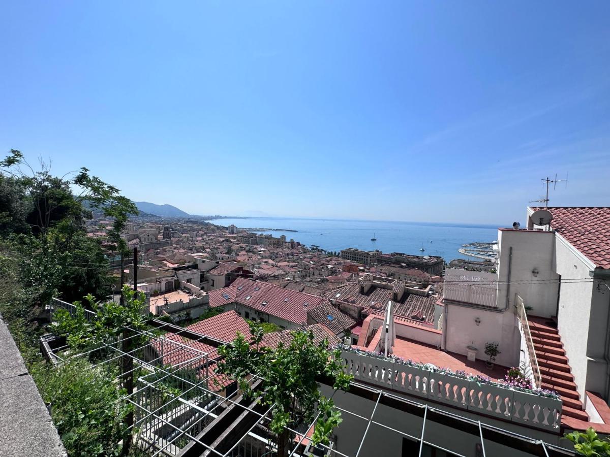 Ferienwohnung Casa "Positano" Da Ely - Salerno Centro Con Self Check-In Exterior foto