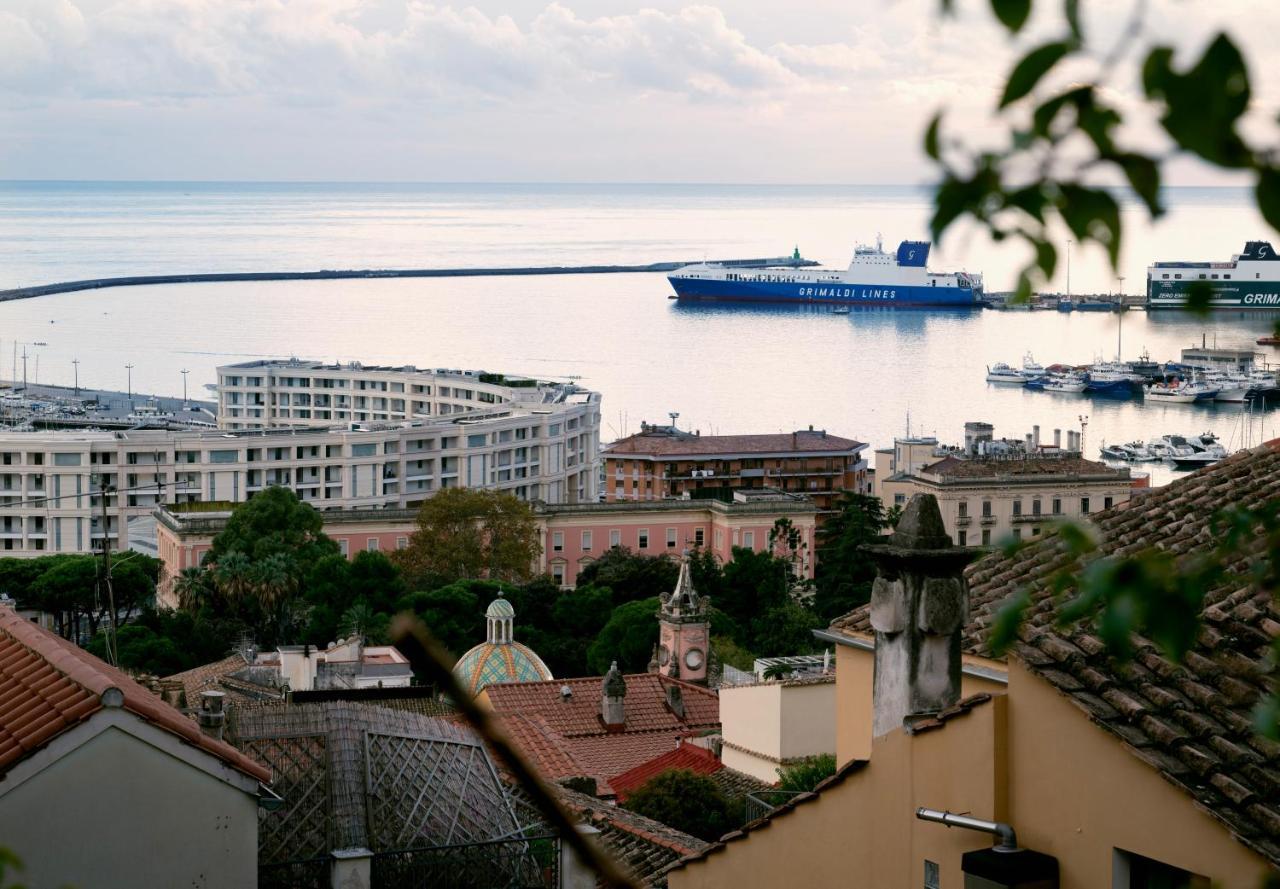 Ferienwohnung Casa "Positano" Da Ely - Salerno Centro Con Self Check-In Exterior foto